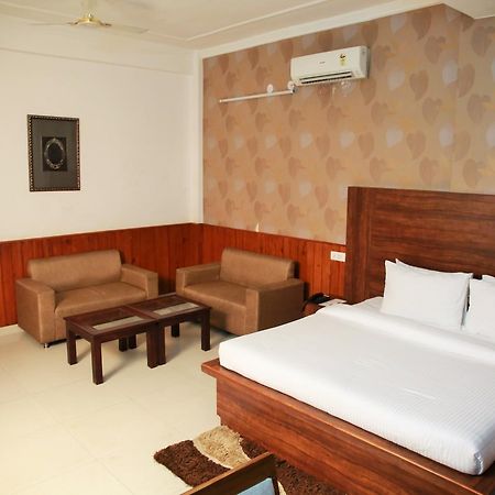 Red Apple Hotel Sangrur Exteriér fotografie