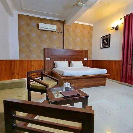 Red Apple Hotel Sangrur Exteriér fotografie